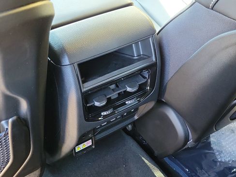 New 2026 Jeep Grand Cherokee Limited RWD image 13
