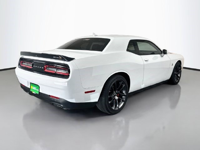 Used 2022 Dodge Challenger R/T Scat Pack RWD image 10