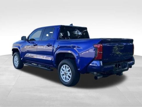 Certified 2024 Toyota Tacoma SR5 AWD/4WD image 3
