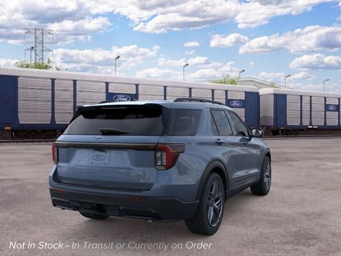 New 2026 Ford Explorer ST-Line w/ ST-Line Street Pack AWD/4WD image 8