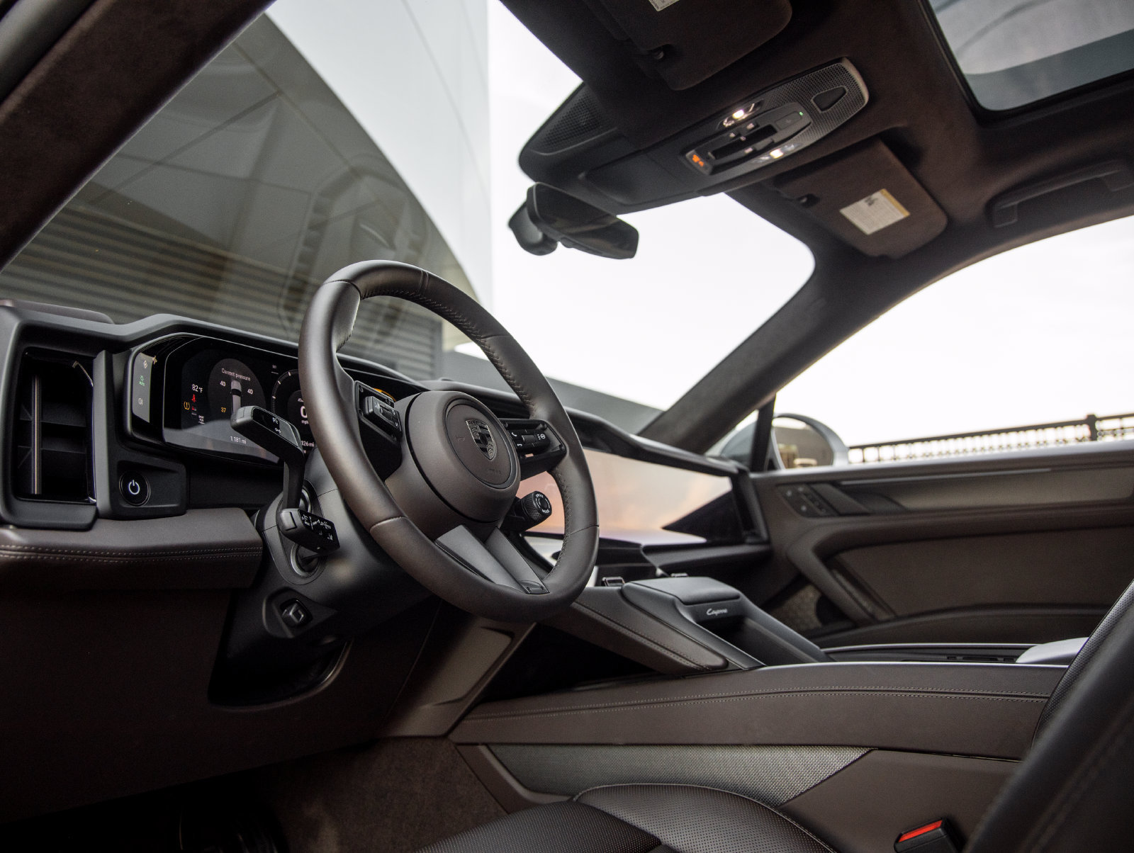 Certified 2026 Porsche Cayenne Turbo AWD/4WD image 4
