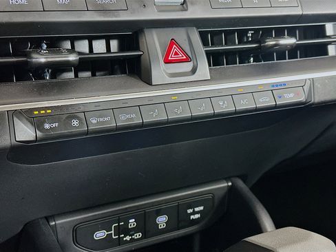Used 2025 Kia K4 FWD image 23