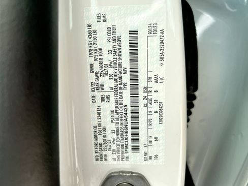 Used 2022 Ford Escape SEL FWD image 2