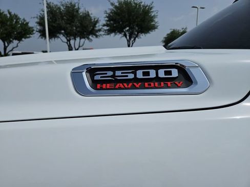 Used 2025 RAM 2500 Laramie AWD/4WD image 30