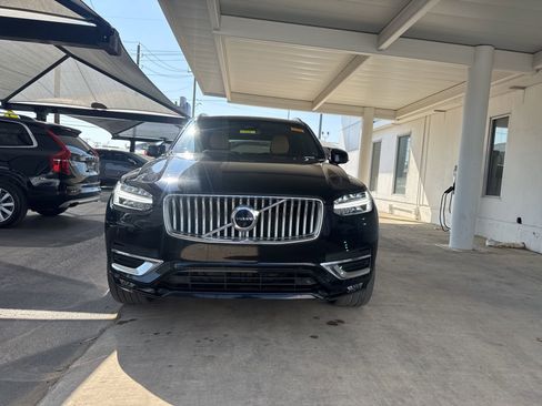 Certified 2023 Volvo XC90 B6 Ultimate w/ Protection Package Premier image 8