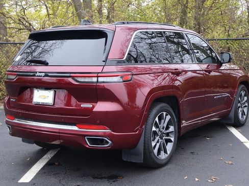 Used 2024 Jeep Grand Cherokee Overland image 8