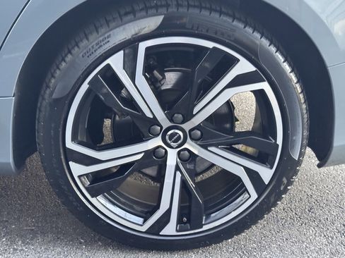 Used 2024 Volvo S60 B5 Plus image 8