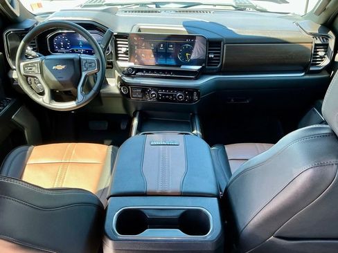 Used 2024 Chevrolet Silverado 2500 High Country w/ Technology Package AWD/4WD image 33