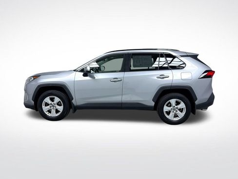 Used 2019 Toyota RAV4 XLE w/ Convenience Package AWD/4WD image 11