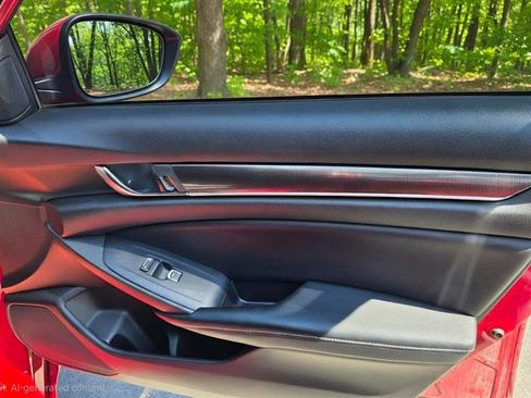 Used 2018 Honda Accord Sport image 25