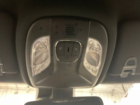 Used 2025 Jeep Compass Limited image 39