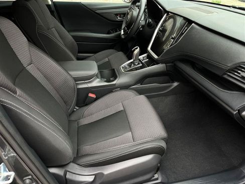 Used 2025 Subaru Outback Premium AWD/4WD image 8