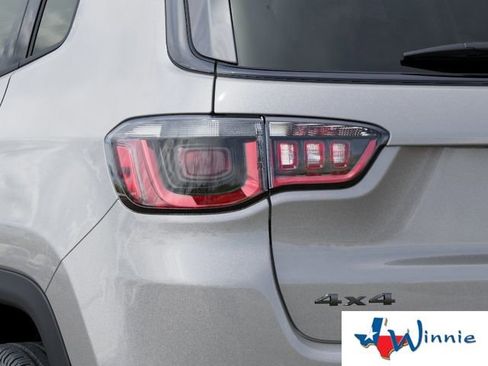 New 2026 Jeep Compass Latitude image 10