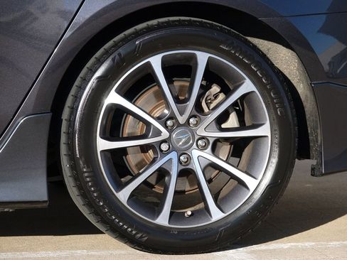 Used 2015 Acura TLX V6 image 26