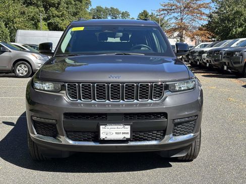 Used 2022 Jeep Grand Cherokee L Limited image 2