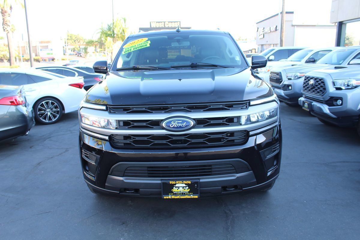 Used 2022 Ford Expedition XLT AWD/4WD image 3