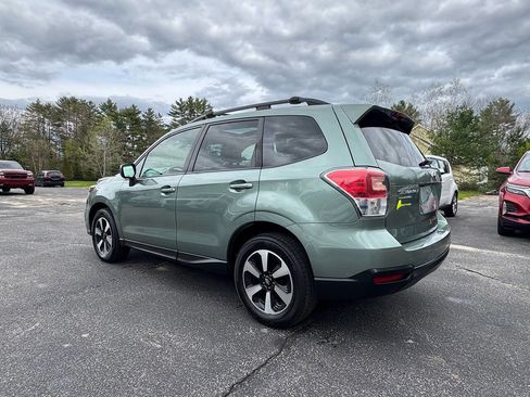 Used 2017 Subaru Forester 2.5i Premium w/ All-Weather Package AWD/4WD image 6