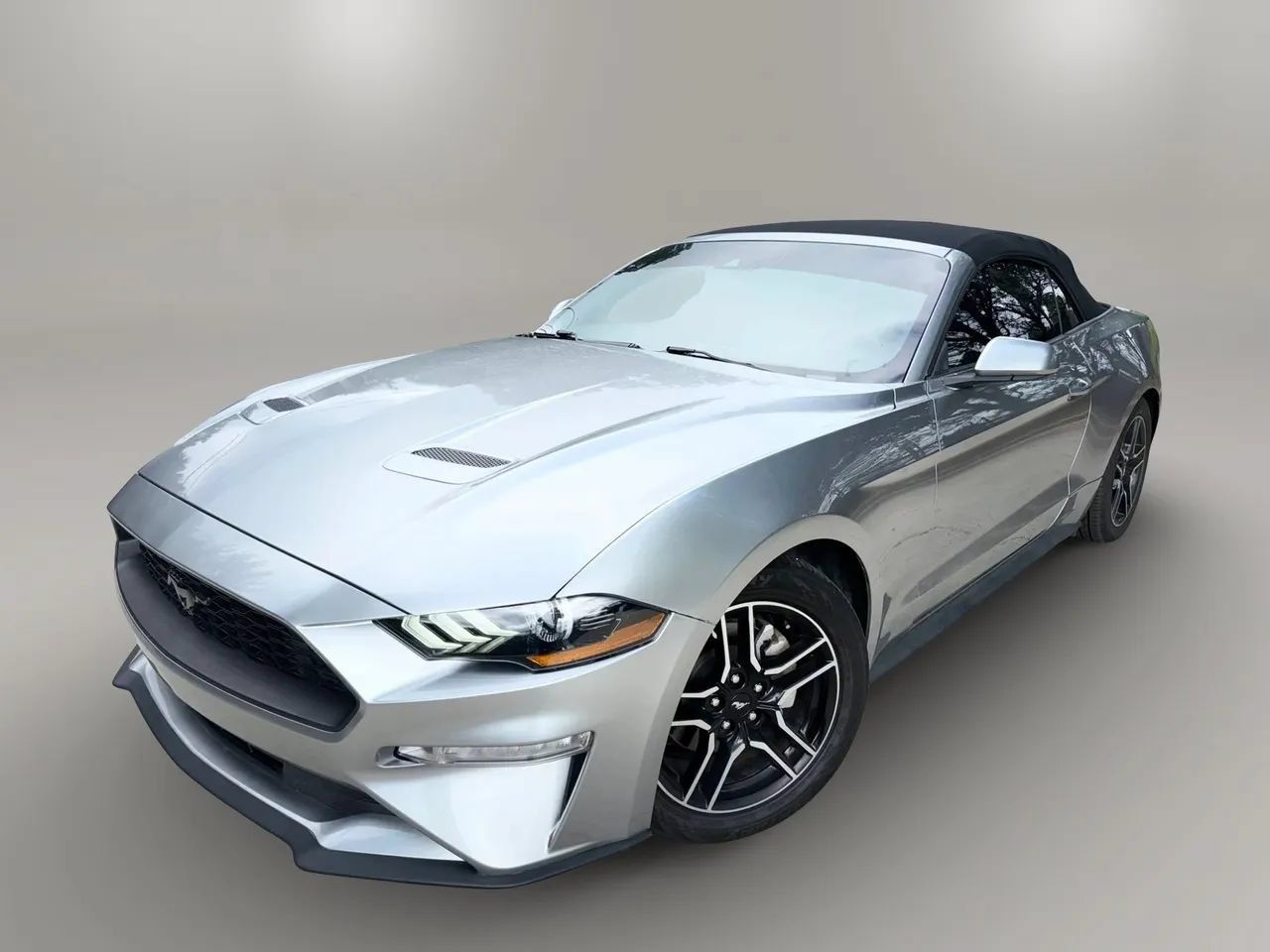Used 2021 Ford Mustang Premium RWD image 12
