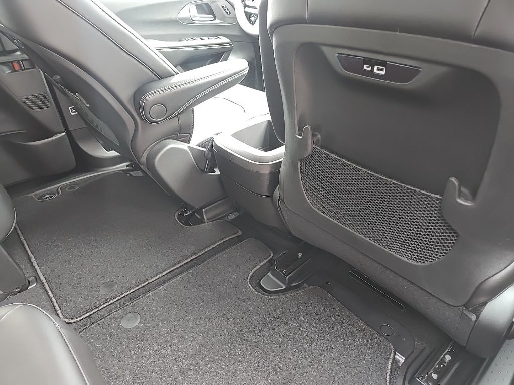 New 2026 Chrysler Pacifica Select w/ S Appearance Package FWD image 83