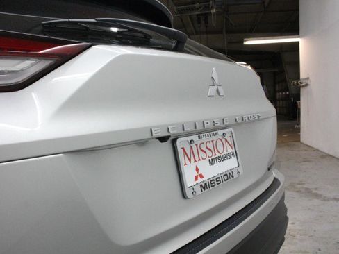 New 2026 Mitsubishi Eclipse Cross LE image 4