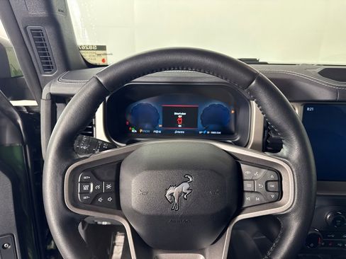 Used 2025 Ford Bronco Outer Banks image 21