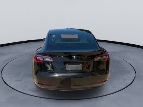 Used 2019 Tesla Model 3 Mid Range RWD image 4