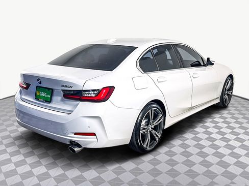 Used 2024 BMW 330i Sedan w/ Convenience Package image 10