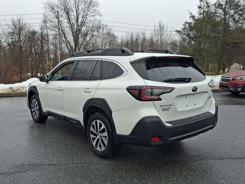 Certified 2023 Subaru Outback Premium image 5