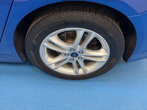 Used 2018 Ford Fusion SE w/ Fusion SE Technology Package image 17