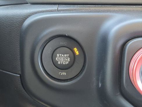 Certified 2021 Jeep Gladiator Rubicon AWD/4WD image 25