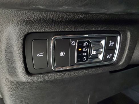 Used 2020 Lincoln Corsair Reserve w/ Equipment Group 201A image 12