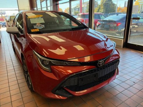 Used 2020 Toyota Corolla SE image 1