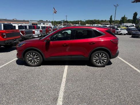 Certified 2021 Ford Escape Titanium w/ Class II Trailer Tow Package AWD/4WD image 5