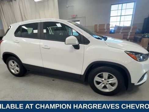 Used 2020 Chevrolet Trax LS FWD image 2