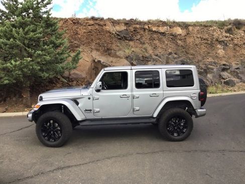Used 2021 Jeep Wrangler Unlimited Sahara image 14
