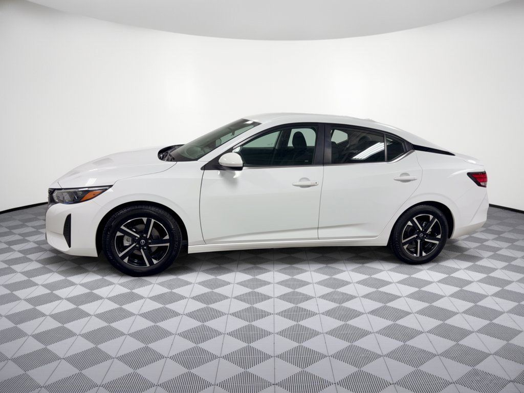 Used 2025 Nissan Sentra SV FWD image 2
