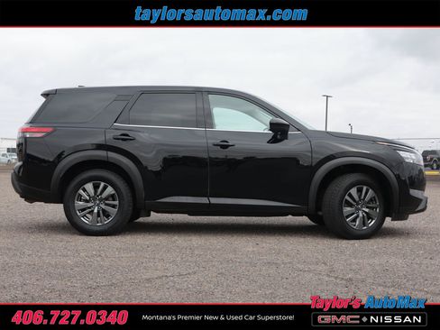 Used 2024 Nissan Pathfinder S AWD/4WD image 3