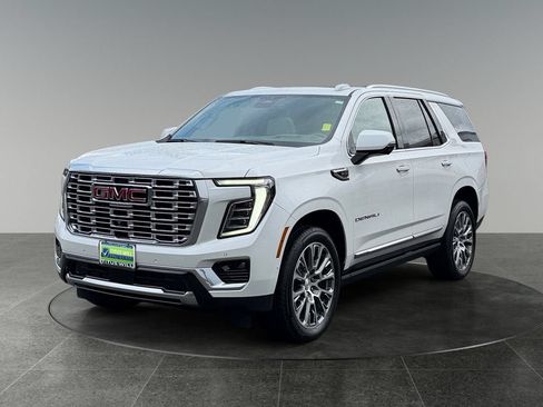 Used 2025 GMC Yukon Denali w/ Sun & Power Step Package AWD/4WD image 3