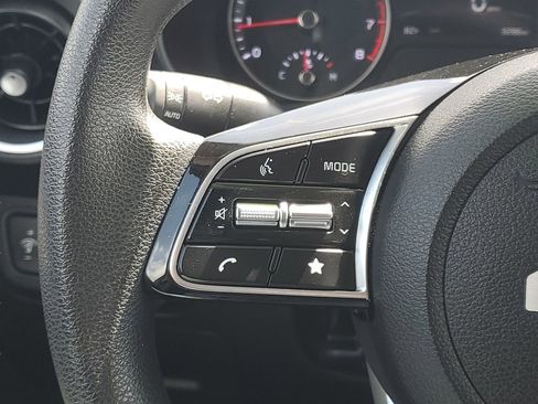 Used 2022 Kia Forte LXS FWD image 22