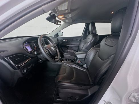 Used 2023 Jeep Cherokee Altitude Lux image 13