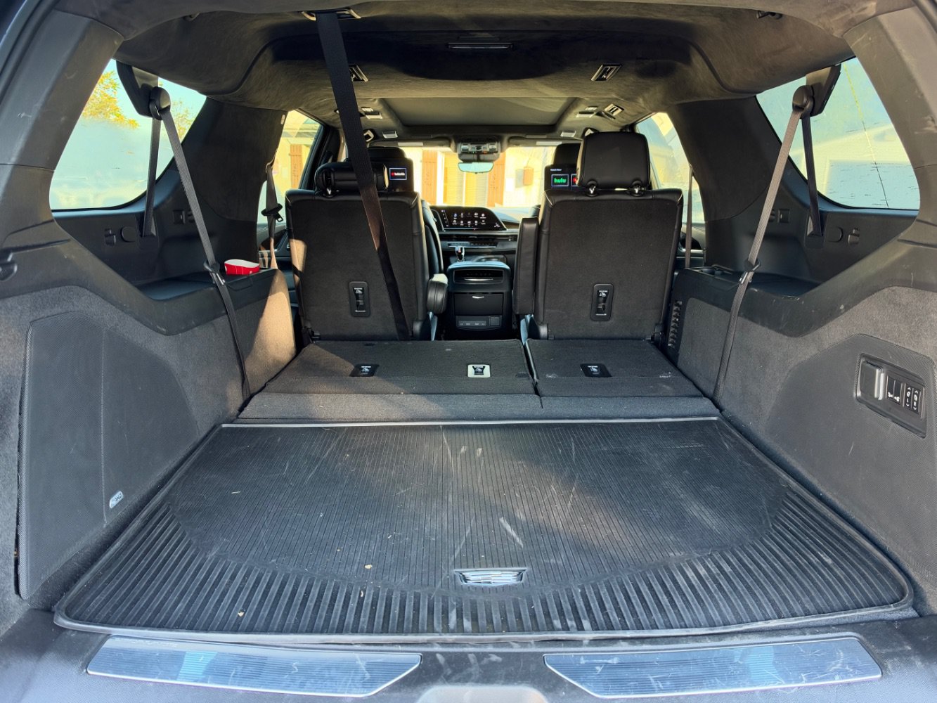 Used 2023 Cadillac Escalade ESV Sport Platinum w/ LPO, ONYX Package AWD/4WD image 21