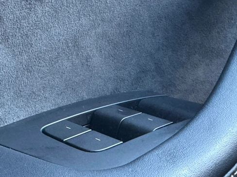 Used 2024 Tesla Model Y Performance AWD/4WD image 34