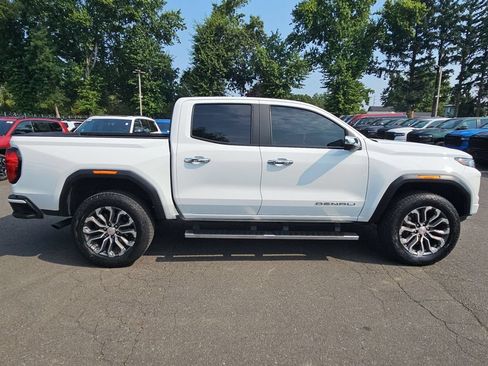 Used 2023 GMC Canyon Denali AWD/4WD image 8