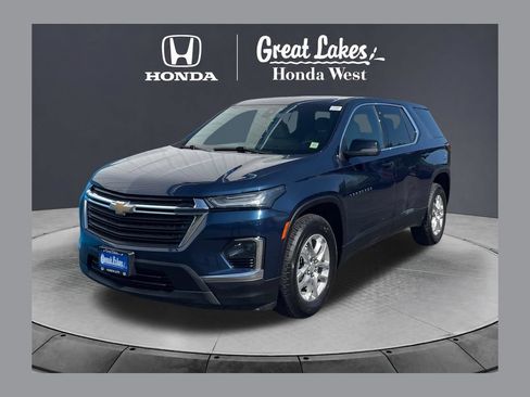 Used 2023 Chevrolet Traverse LS AWD/4WD image 1