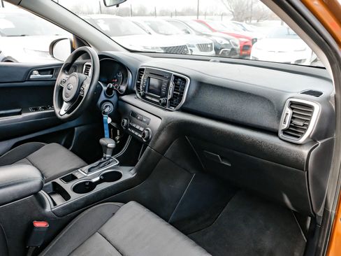 Used 2019 Kia Sportage LX image 18