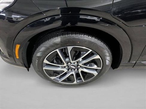 Used 2025 Cadillac Optiq Sport 1 image 29