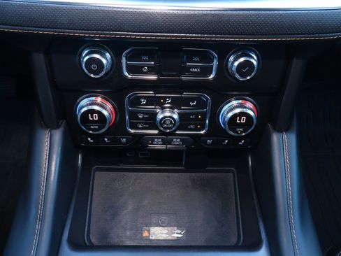 Used 2023 GMC Yukon AT4 w/ AT4 Premium Package image 28