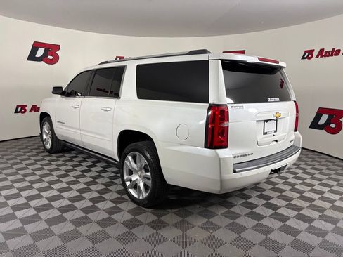 Used 2017 Chevrolet Suburban Premier AWD/4WD image 5
