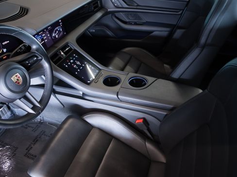Certified 2024 Porsche Taycan w/ Premium Package RWD image 26