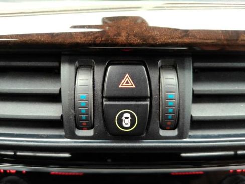 Used 2017 BMW X5 xDrive40e AWD/4WD image 46